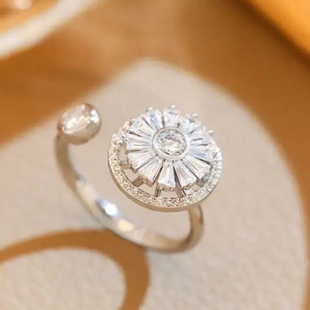 Exquisite Luxury Circular Zirconia Rotating Spin Ring - Open Elegant Floral Ring